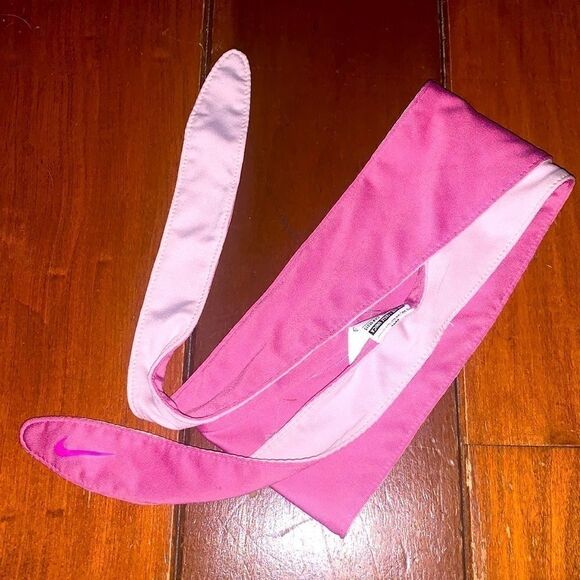 Nike Headwrap   - Picture 1 of 5